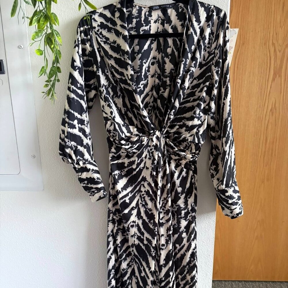 Zara Black & White Abstract Print Midi Dress